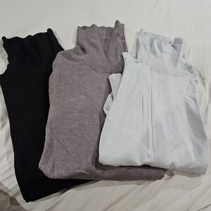 Turtle neck sweaters size M